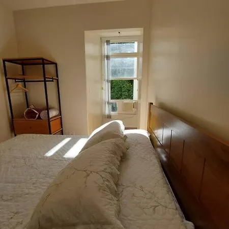 Apartamento Silencioso, Excelente Localizacao